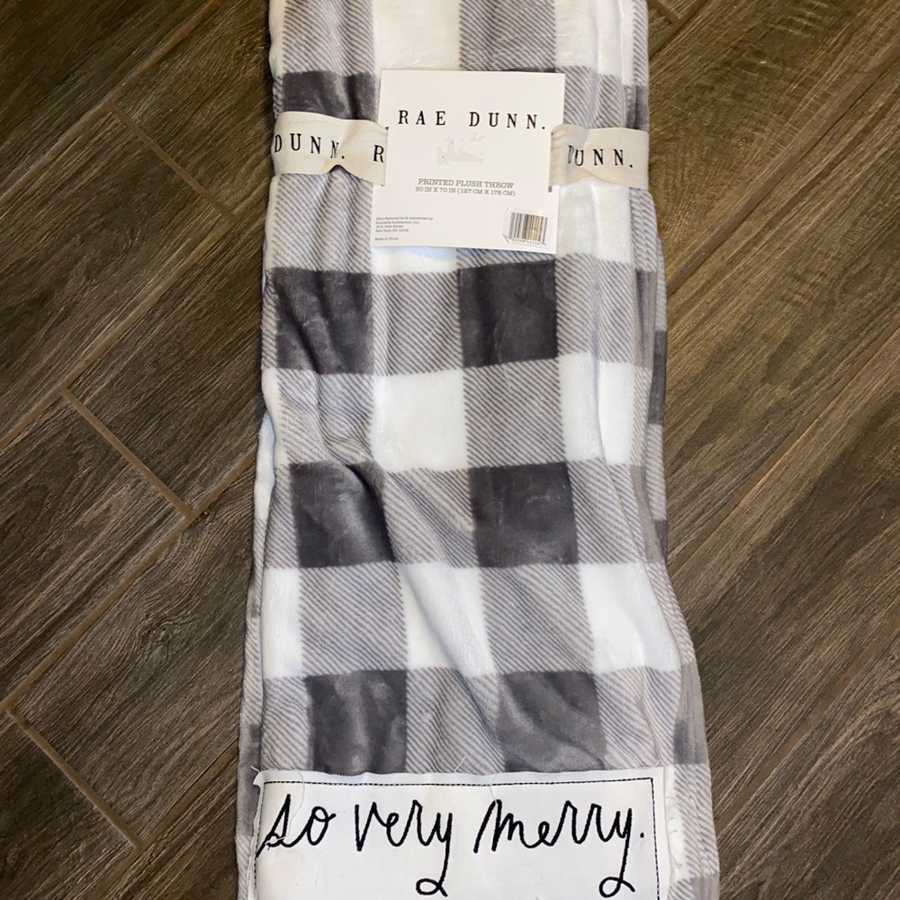 NWT Rae Dunn Buffalo Plaid SO VERY MERRY Throw - Picture 3 of 5